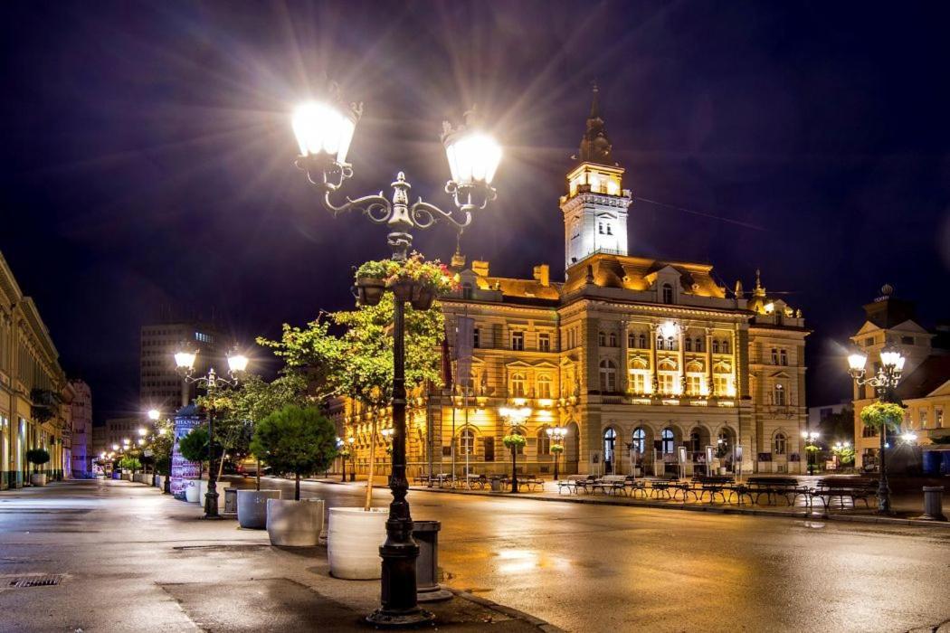 Oaza Centar Apartment Novi Sad Bagian luar foto